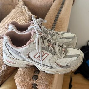 New Balance 530’s Women's Athletic Sneakers - White and Pink